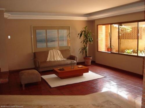 Alquilo apartamento sector bellas artes en maracaibo mls 10-6472