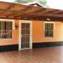 Casa en venta en avenida principal Tacarigua - La Asunción en la Isla de Margarita