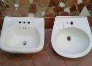 Rematando 2 lavamanos y accesorios para bano segunda mano  Caracas